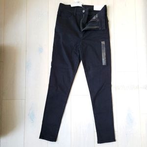 NWT AMERICAN EAGLE Next Level Stretch, Size 8, Black